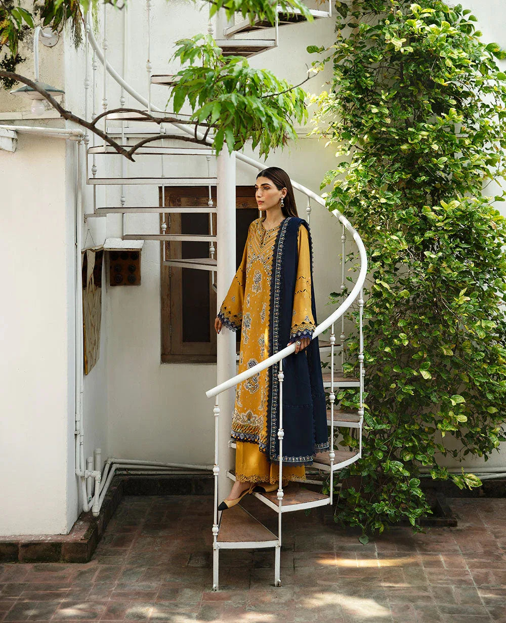 Republic Womenswear | Rosalee Winter 24 |  D5 (Feeha) - Aqsa Fabrics