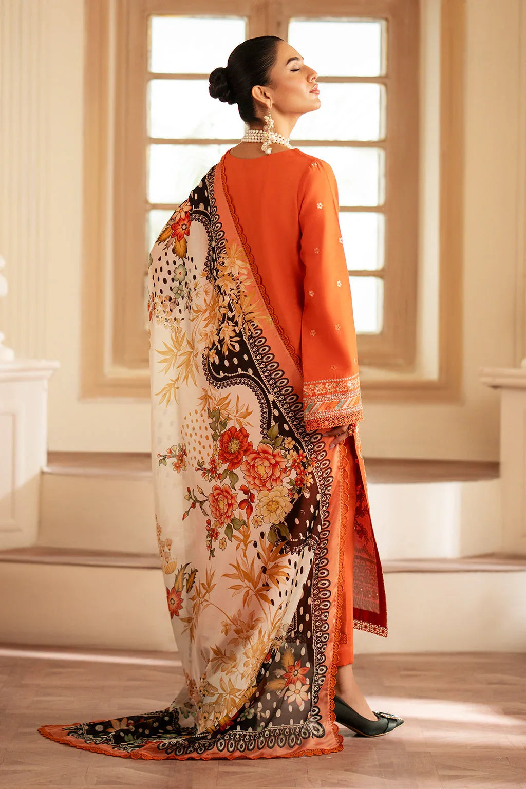 Saad Shaikh | Lumiere Winter |  D-02 Zenith - Aqsa Fabrics