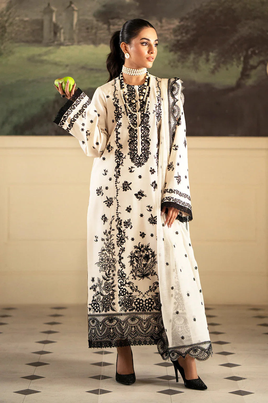 Saad Shaikh | Lumiere Winter |  D-05 Stellaire - Aqsa Fabrics