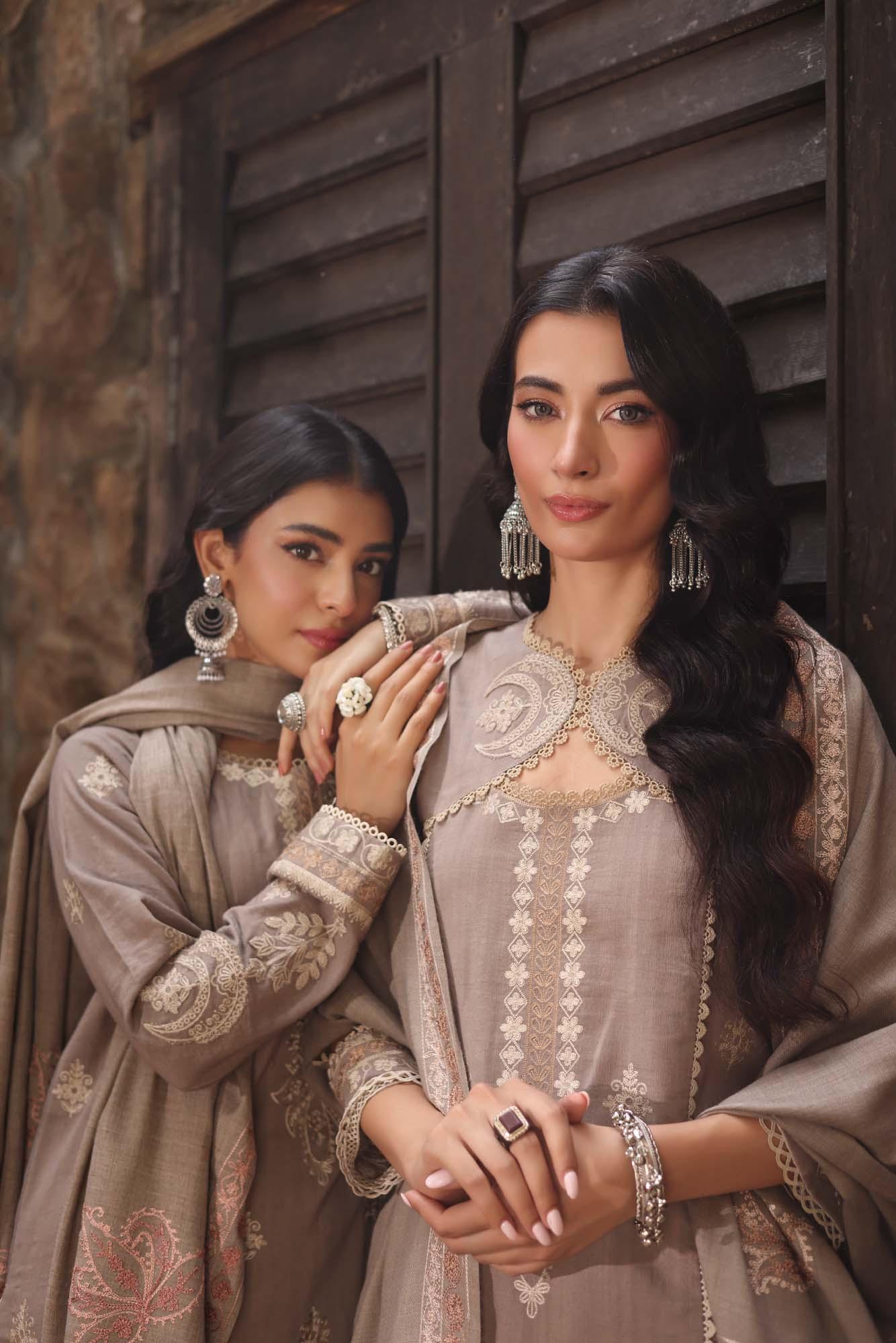 Noor by Saadia Asad | Suzaankari Winter 24 | D07