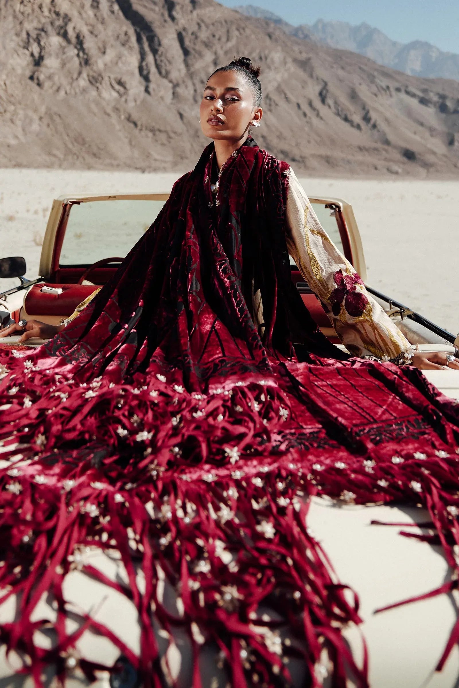 Sana Safinaz | Winter Shawl 24 | S241-003B-3CP - Aqsa Fabrics