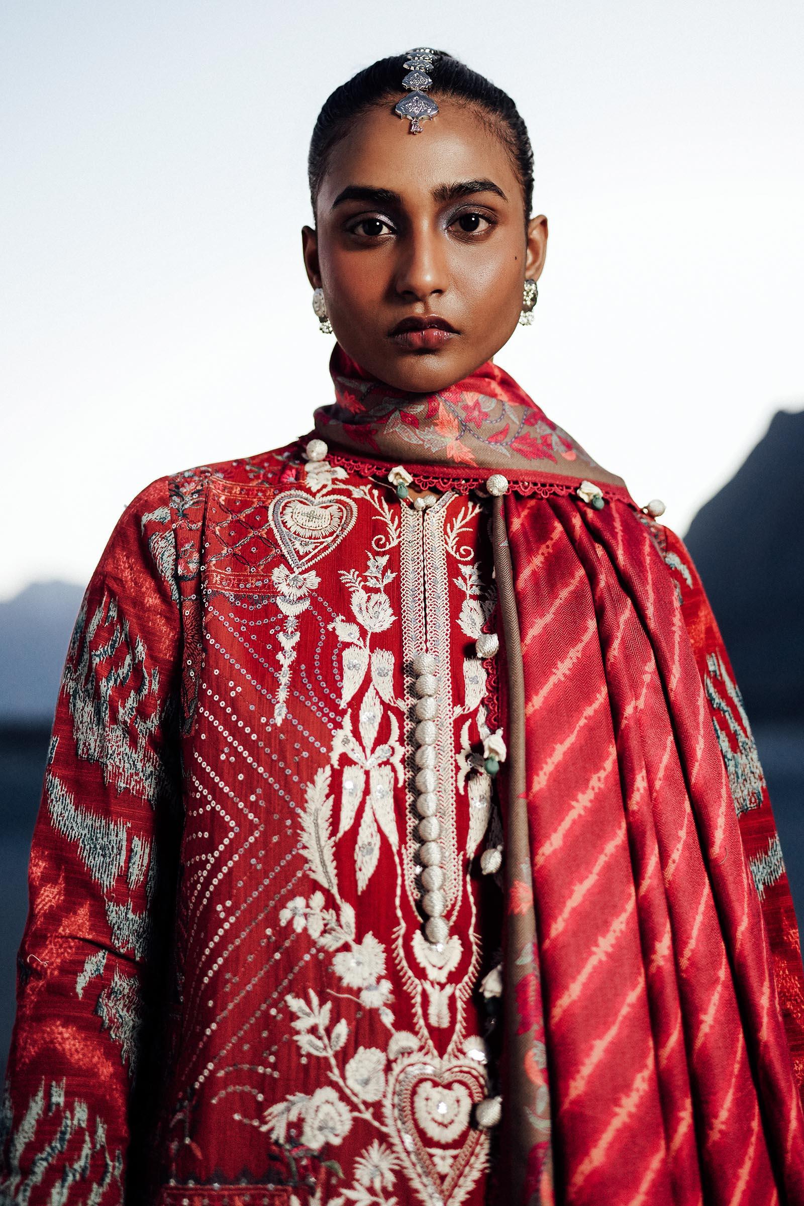 Sana Safinaz | Winter Shawl 24 | S241-007A-3CP - Aqsa Fabrics