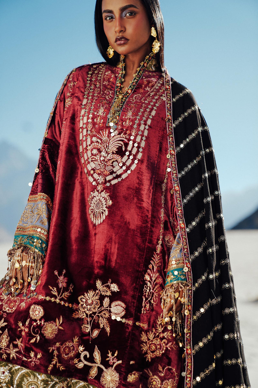 Sana Safinaz | Winter Shawl 24 | Velvet V241-002-3CP - Aqsa Fabrics