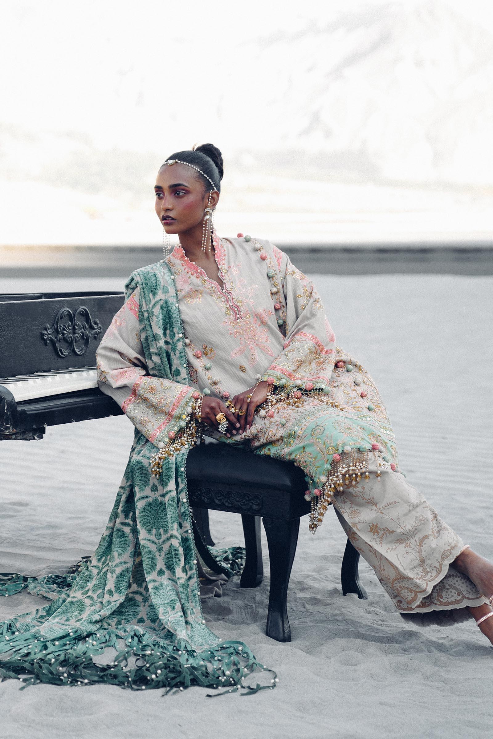 Sana Safinaz | Winter Shawl 24 | S241-001B-3CP - Aqsa Fabrics