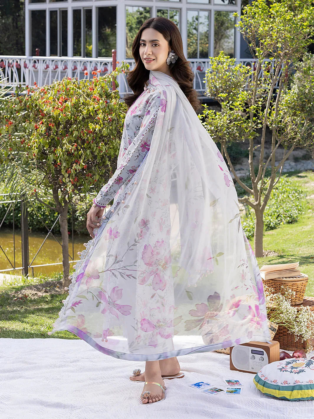 Izel | Oh Spring Lawn 25 | SUNLIT - Aqsa Fabrics