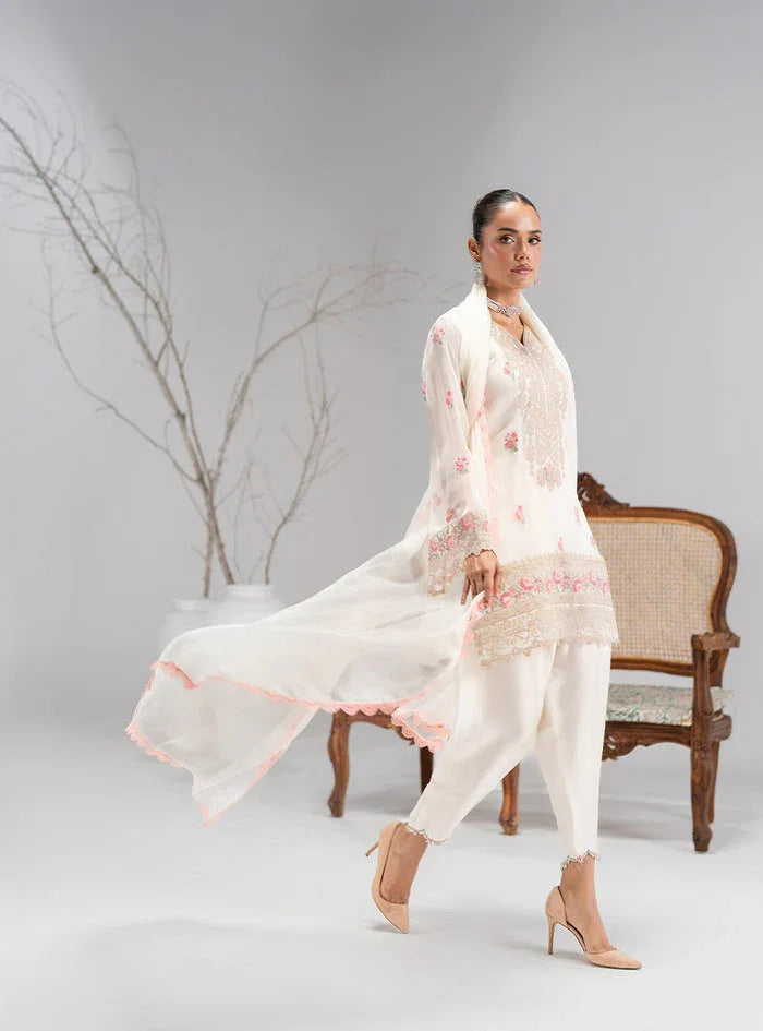 Zainab Chottani | Eid Pret 25 | Avia - Aqsa Fabrics