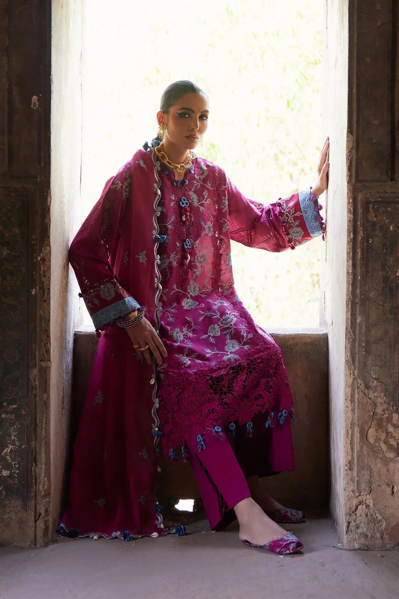 Elan | Luxury Lawn 25 | OPHELIA (EL25-10 B) - Aqsa Fabrics