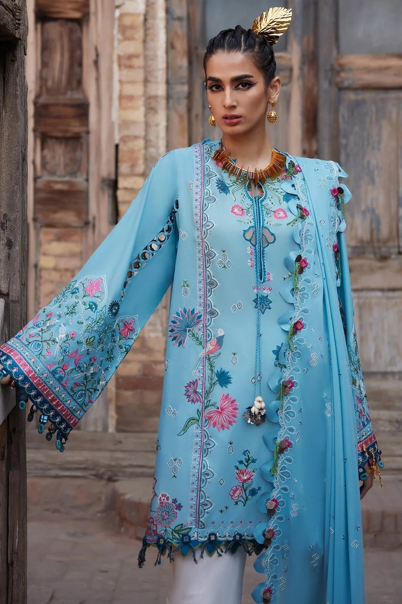 Elan | Luxury Lawn 25 | ISLA BLEU (EL25-11 A) - Aqsa Fabrics