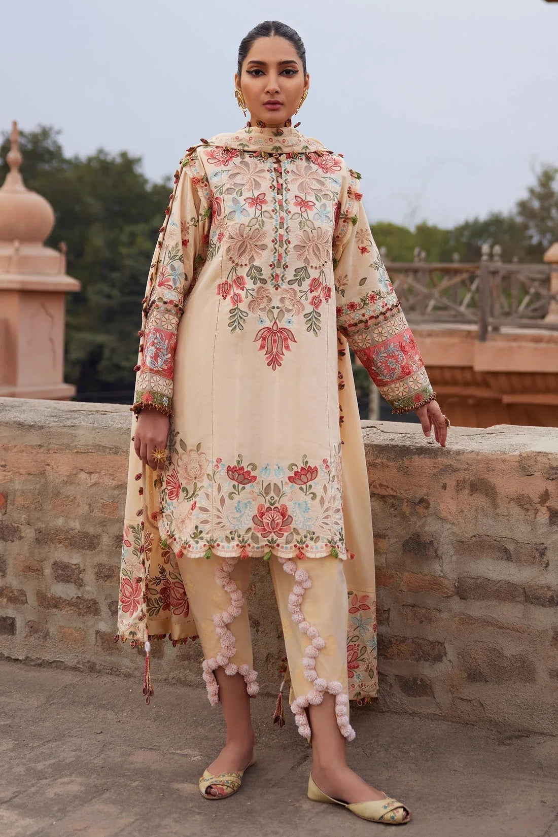 Elan | Luxury Lawn 25 | ZAHARA (EL25-07 B) - Aqsa Fabrics