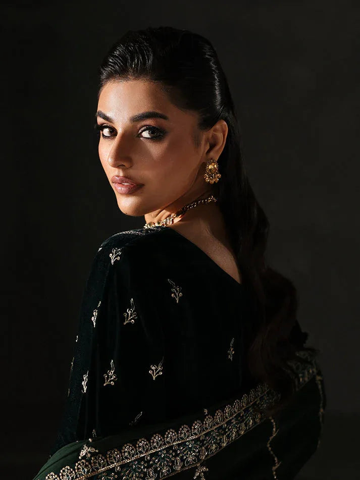 Gulaal | Marais Velvet | EVANA - Aqsa Fabrics