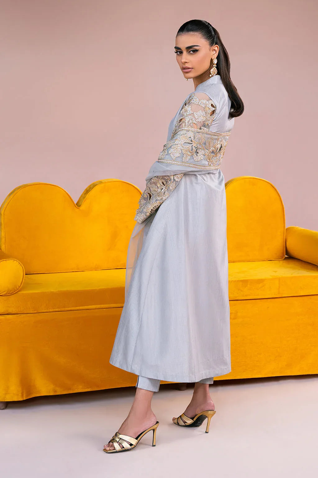 Vanya | Fareesha Formals | FR-01 - Aqsa Fabrics