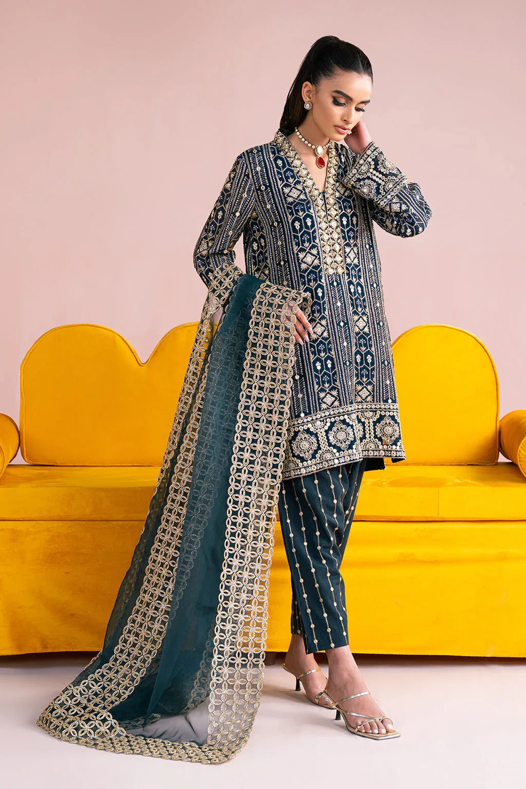 Vanya | Fareesha Formals | FR-04 - Aqsa Fabrics