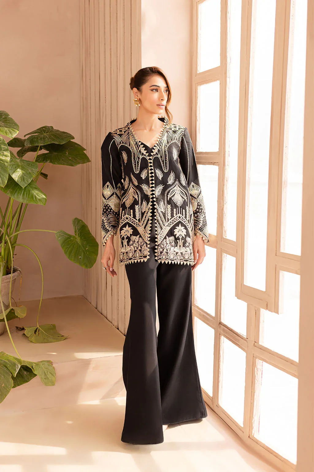 Vanya | Veranda Fromals |  VR-01 - Aqsa Fabrics