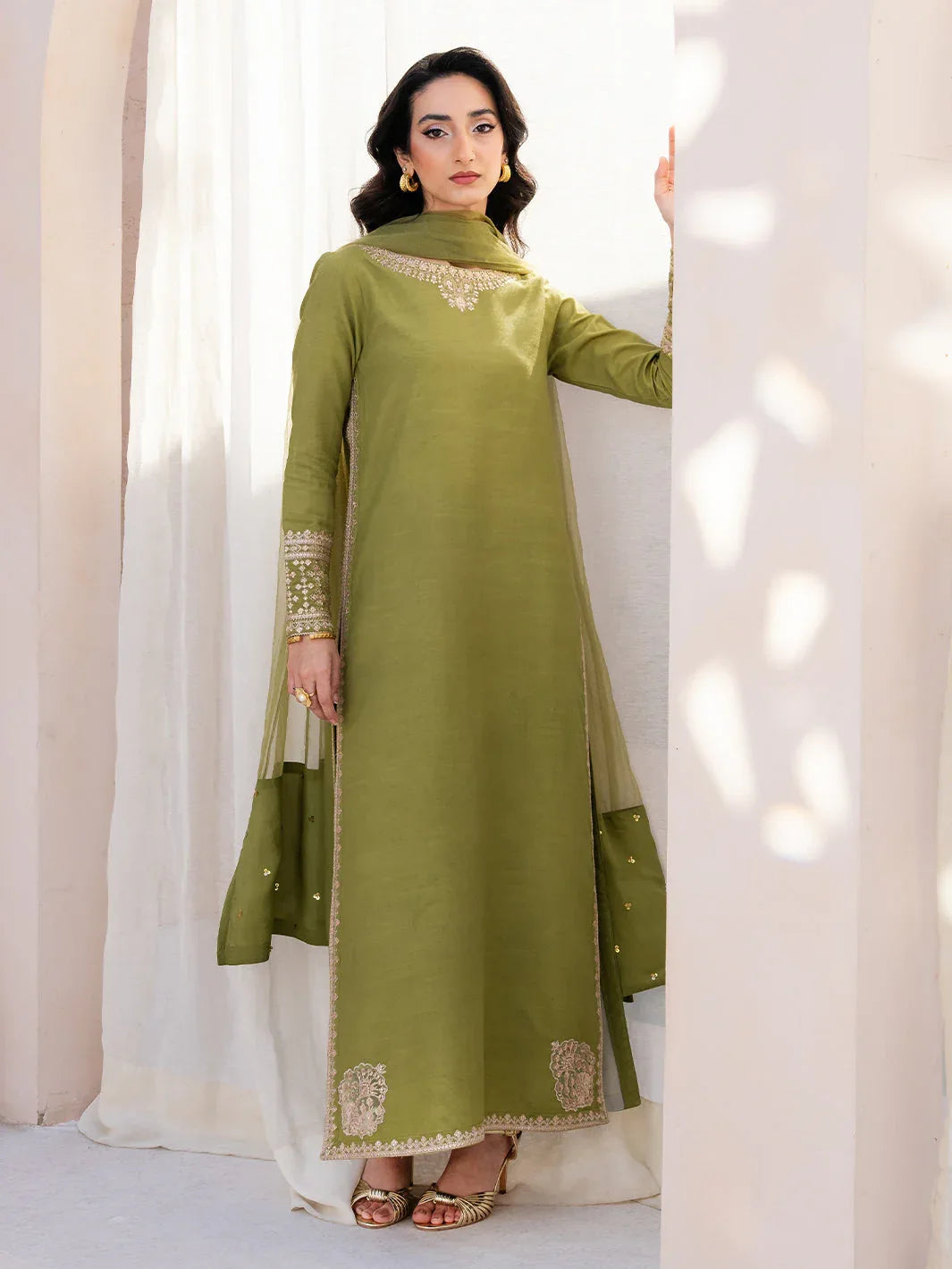 Izel | Le Tresor Formals | Viresta - Aqsa Fabrics