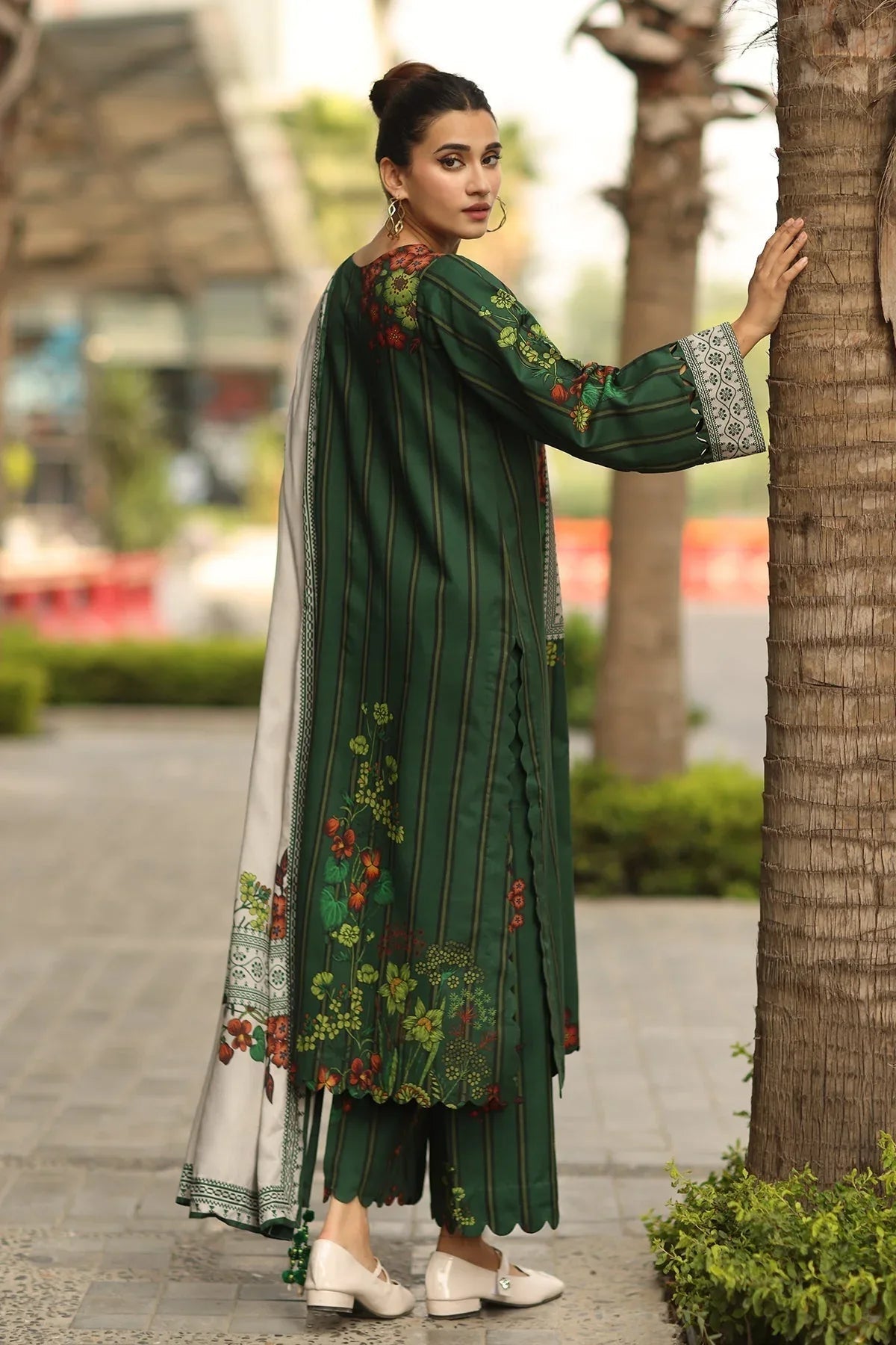 Charizma | C Prints Winter 25 | CPW5-26 - Aqsa Fabrics