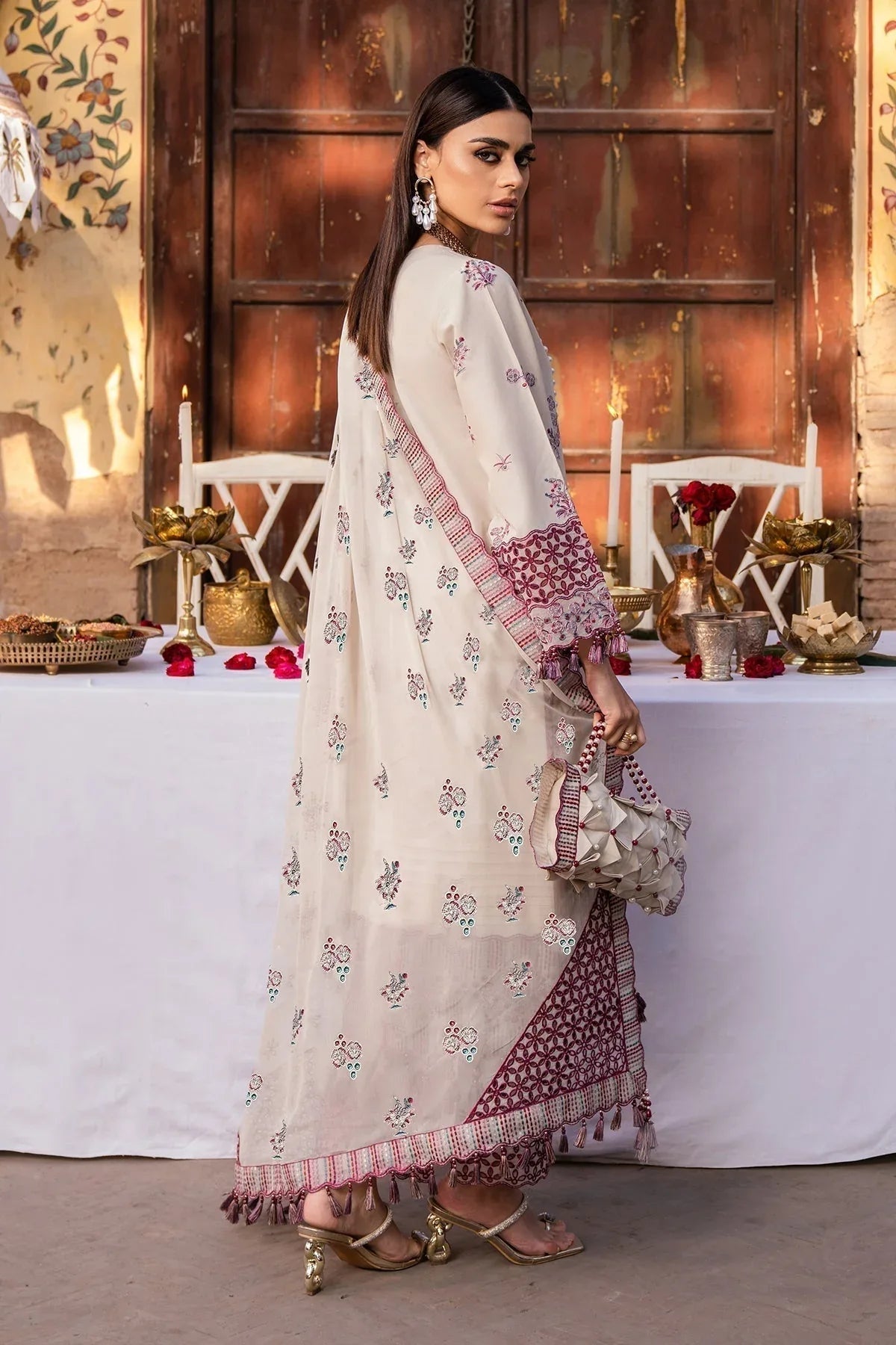 Alizeh | Rawayat Luxury Lawn 24 | Hayat - Aqsa Fabrics