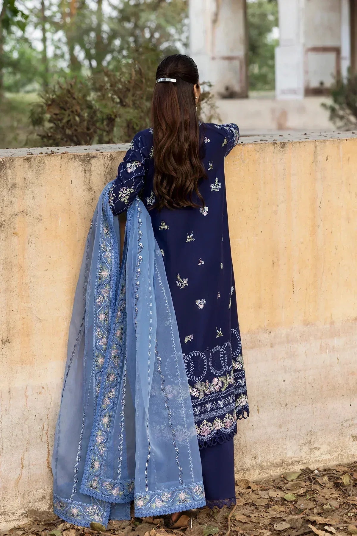 Afrozeh | Mulaqaat Lawn | Shiddat - Aqsa Fabrics