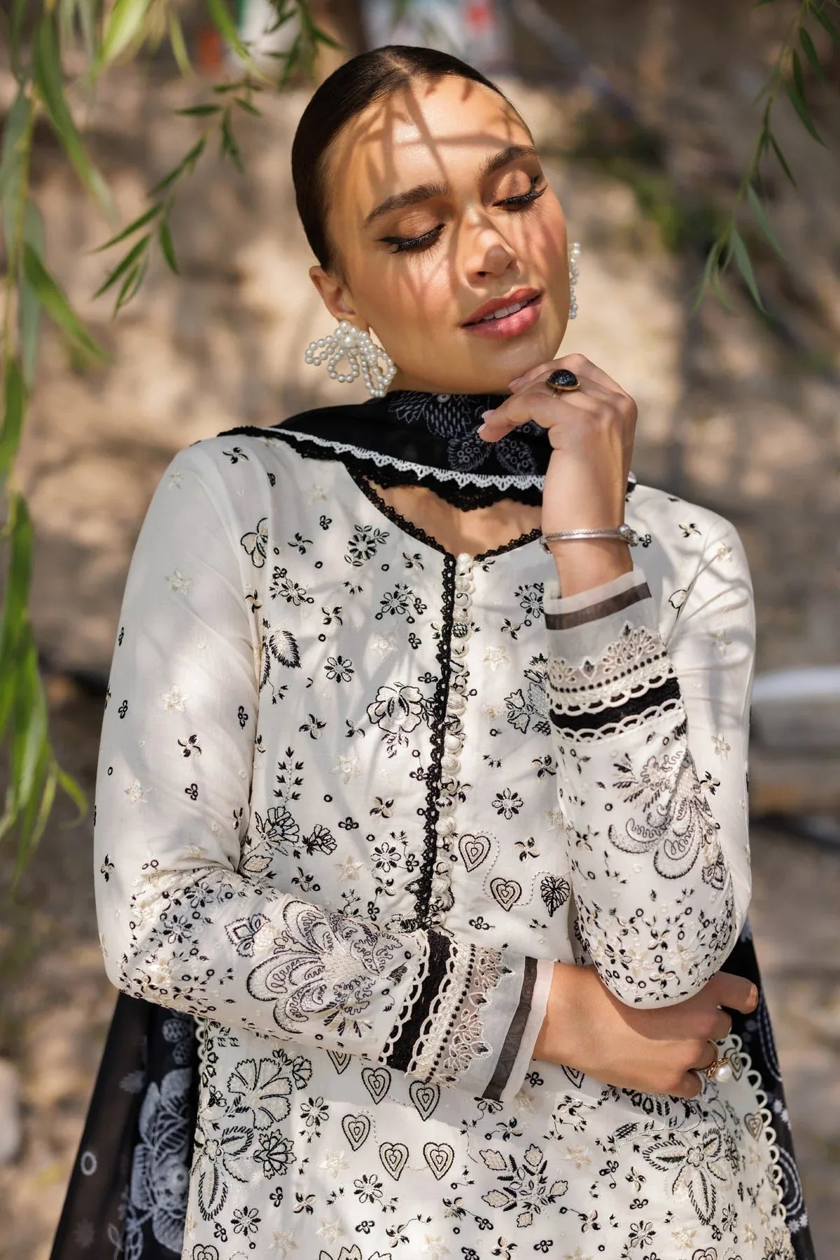 Xenia Formals | Luxury Lawn 25 | FIORELLA - Aqsa Fabrics