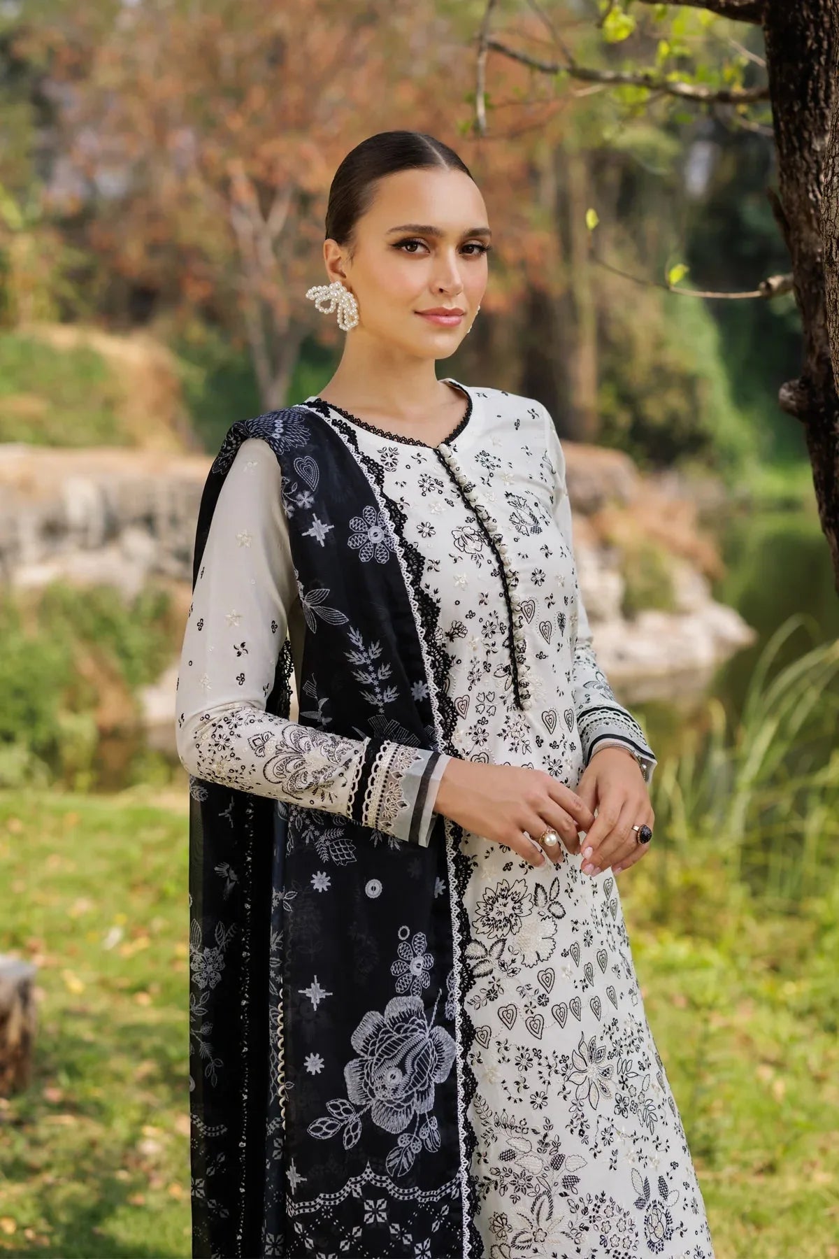 Xenia Formals | Luxury Lawn 25 | FIORELLA - Aqsa Fabrics