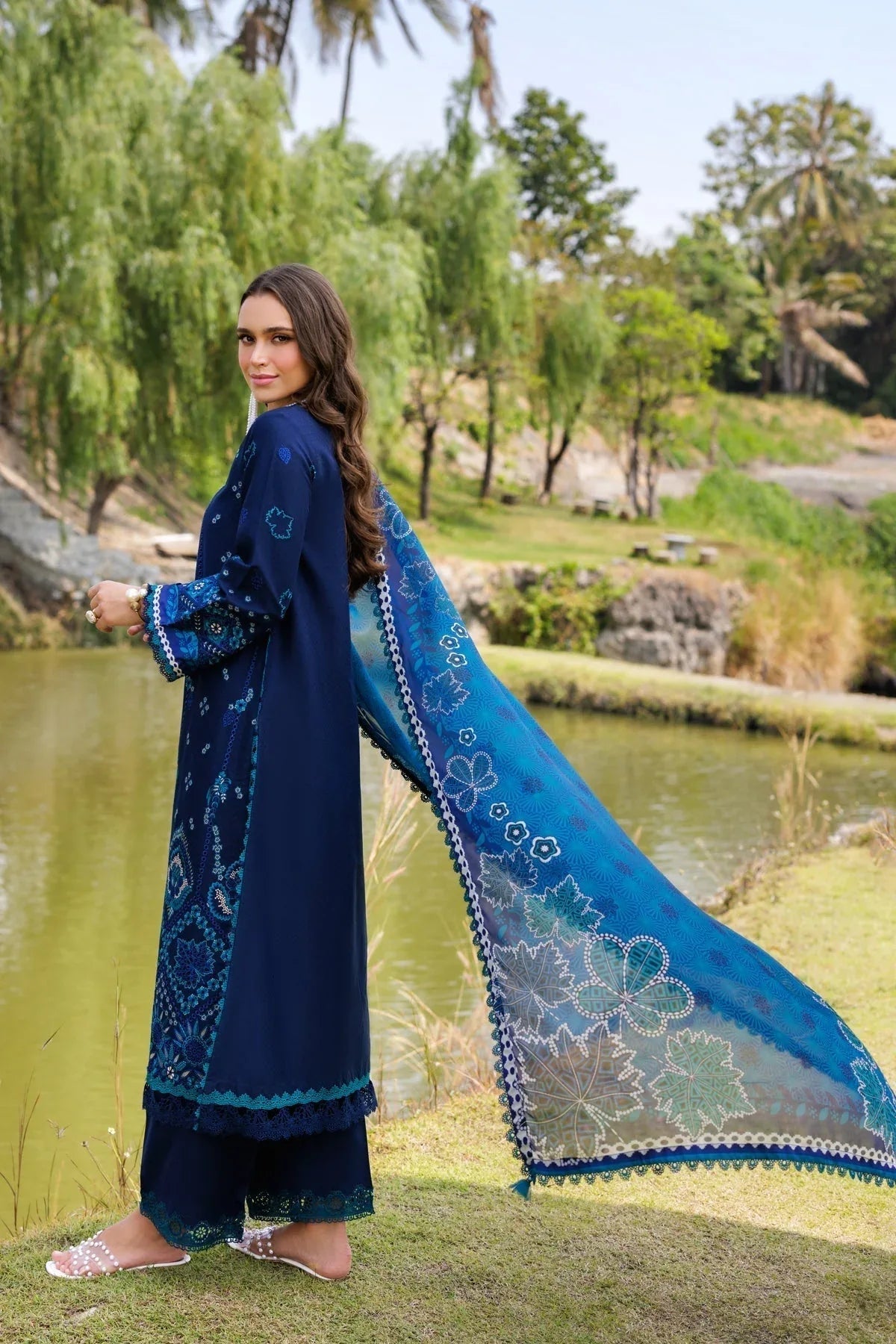 Xenia Formals | Luxury Lawn 25 | MURCIA - Aqsa Fabrics