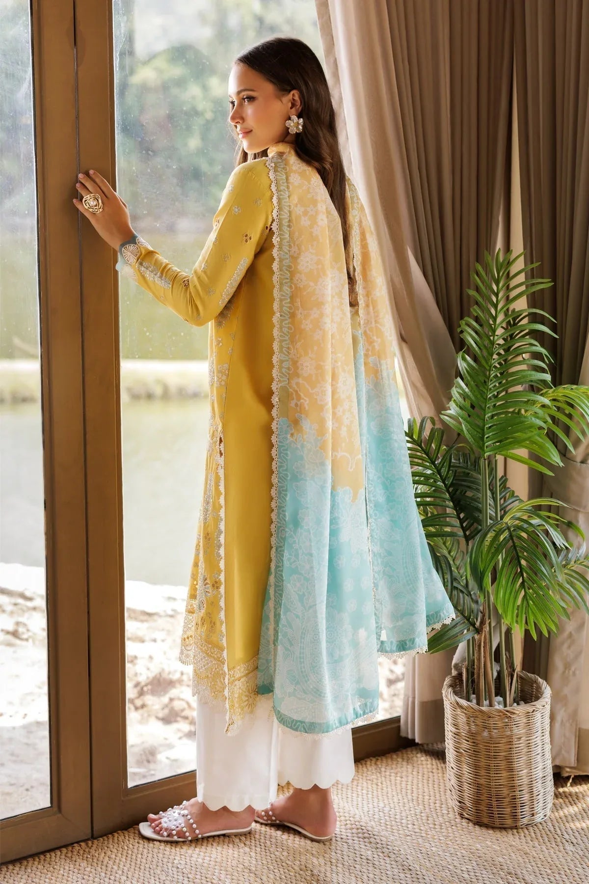Xenia Formals | Luxury Lawn 25 | SINSEAD - Aqsa Fabrics