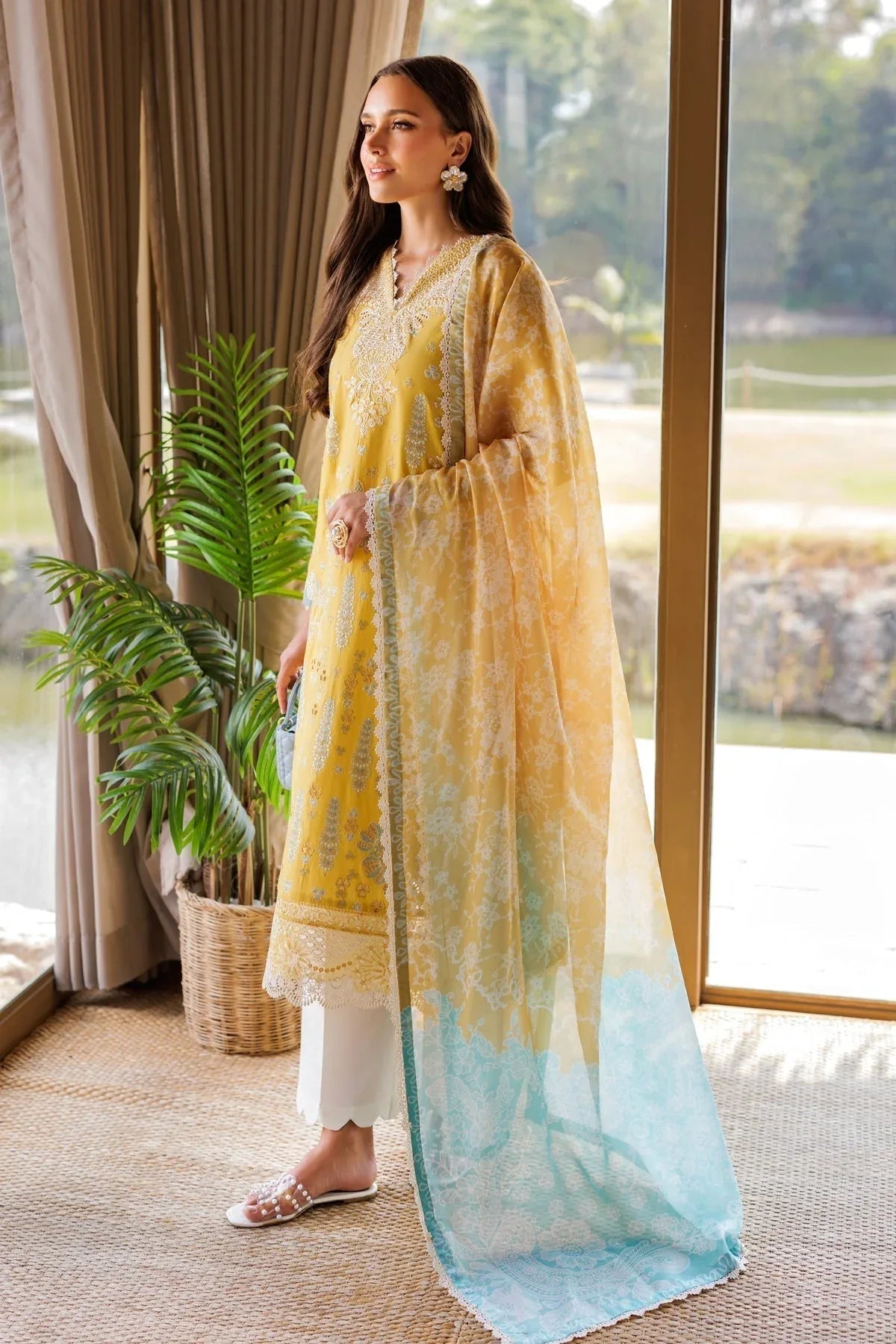 Xenia Formals | Luxury Lawn 25 | SINSEAD - Aqsa Fabrics