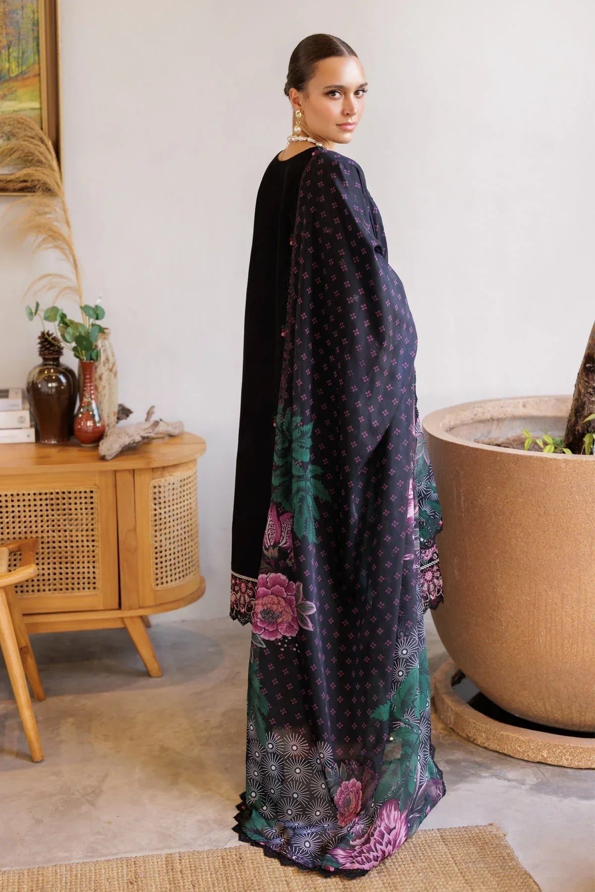 Xenia Formals | Luxury Lawn 25 | ZITA - Aqsa Fabrics
