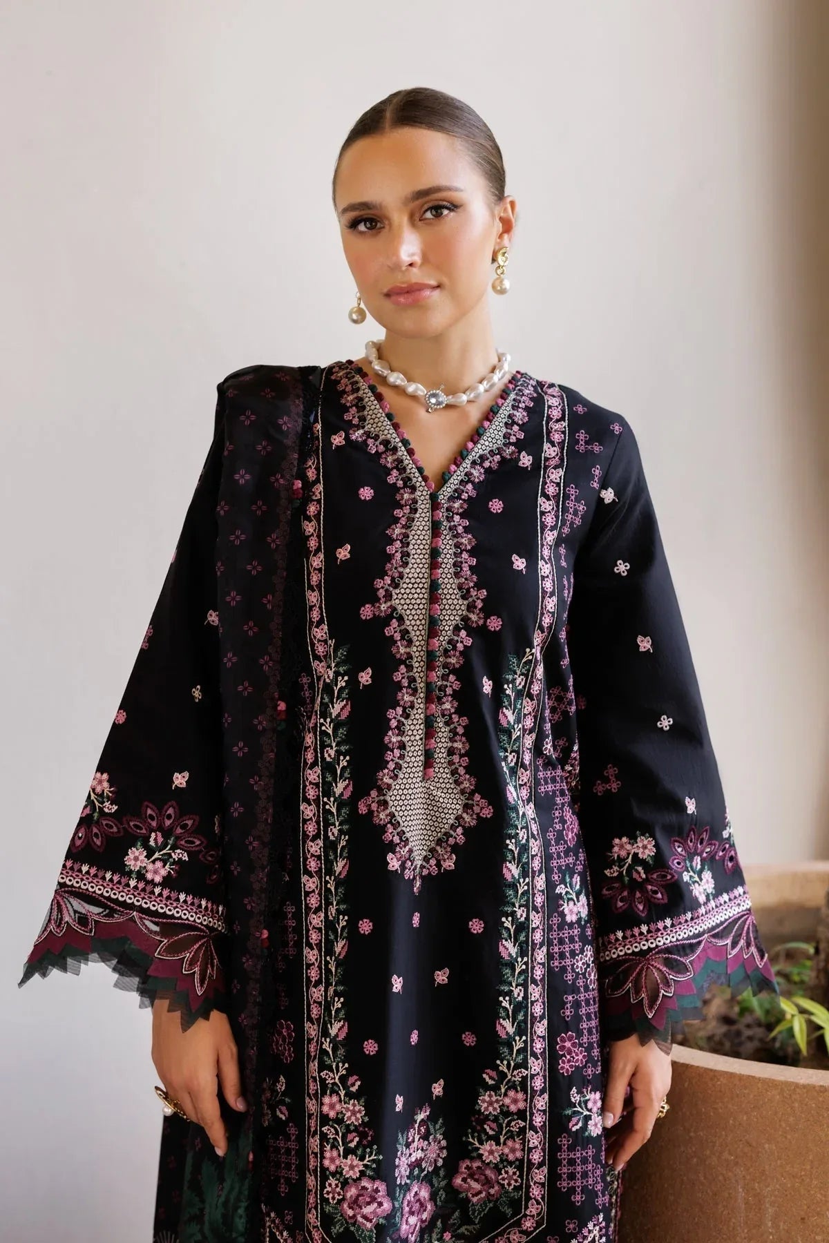 Xenia Formals | Luxury Lawn 25 | ZITA - Aqsa Fabrics