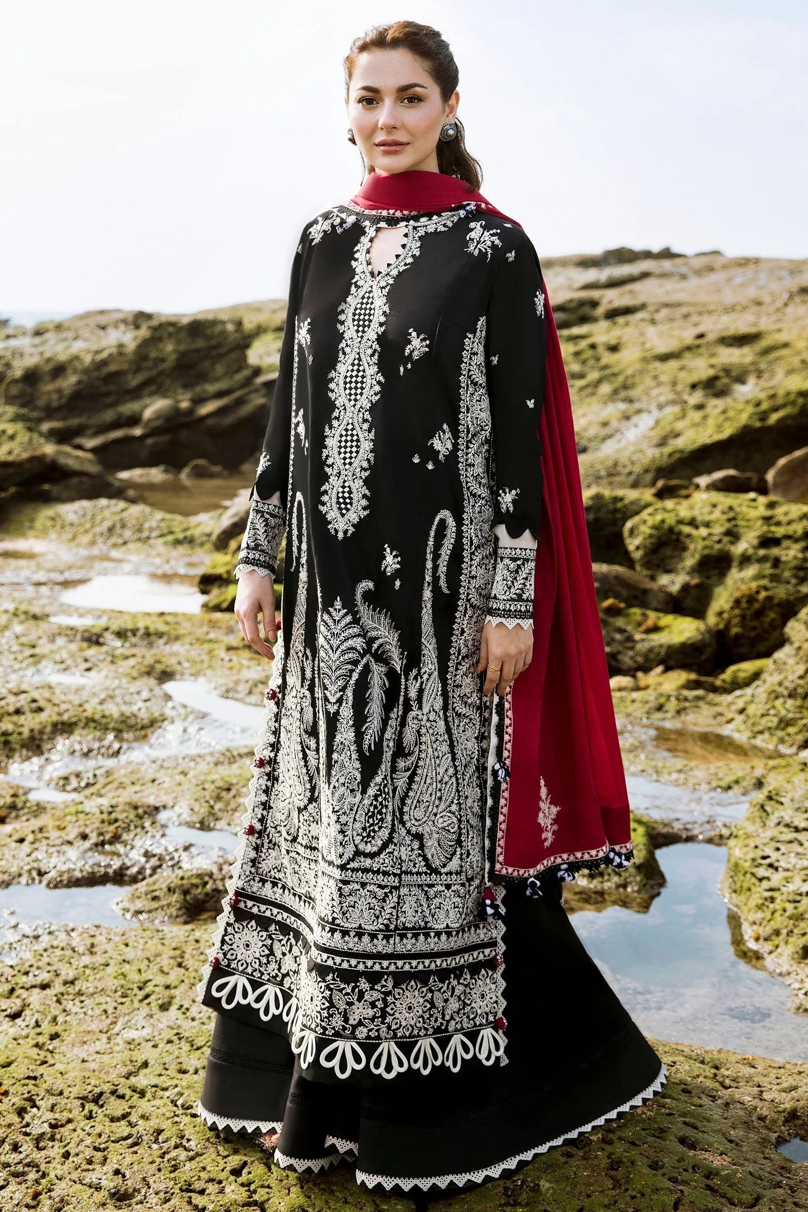 ZAHA LUXURY LAWN ISKELE (ZL23-01 A) - Aqsa Fabrics