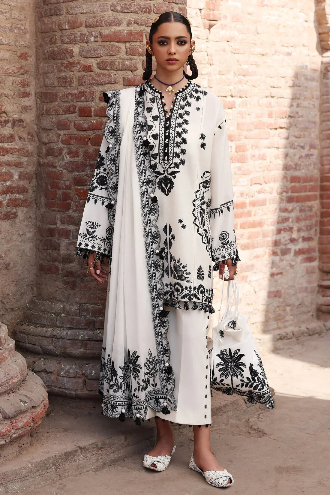 Zaha | Festive Lawn 25 | ZARMINA (ZF-25-08) - Aqsa Fabrics