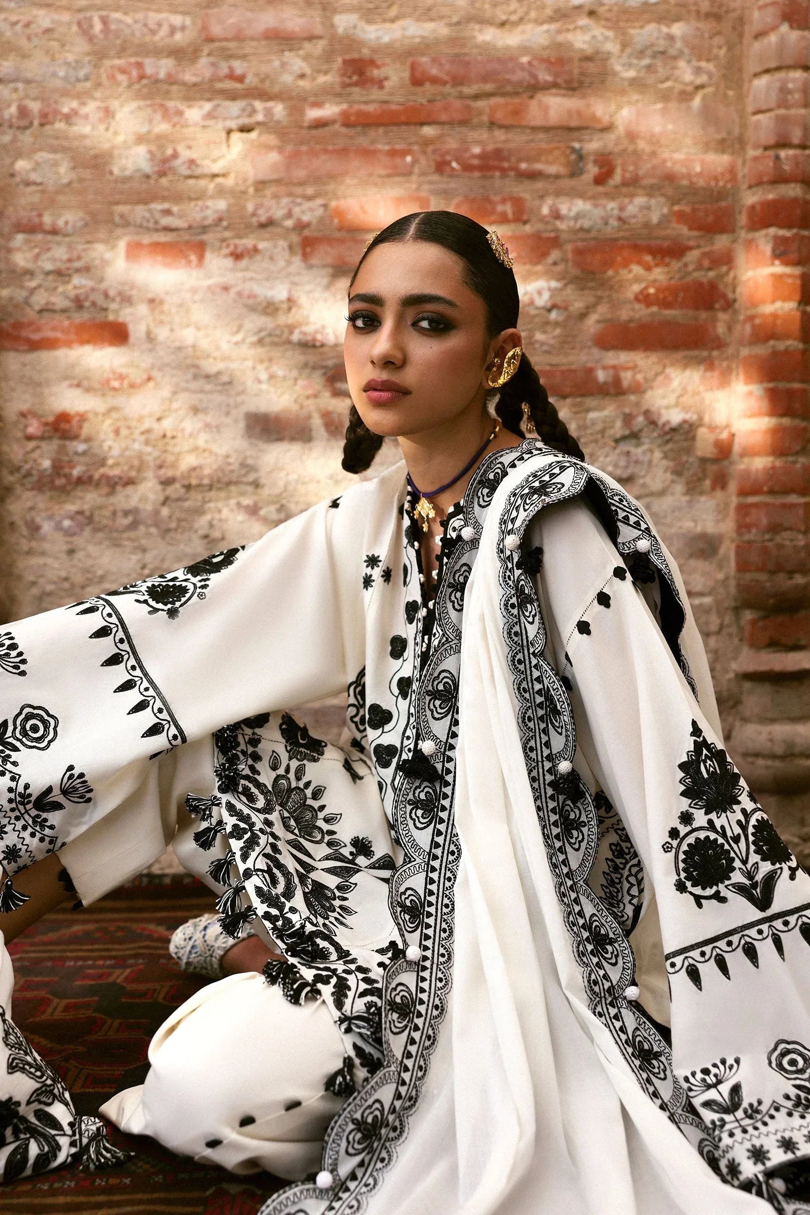 Zaha | Festive Lawn 25 | ZARMINA (ZF-25-08) - Aqsa Fabrics