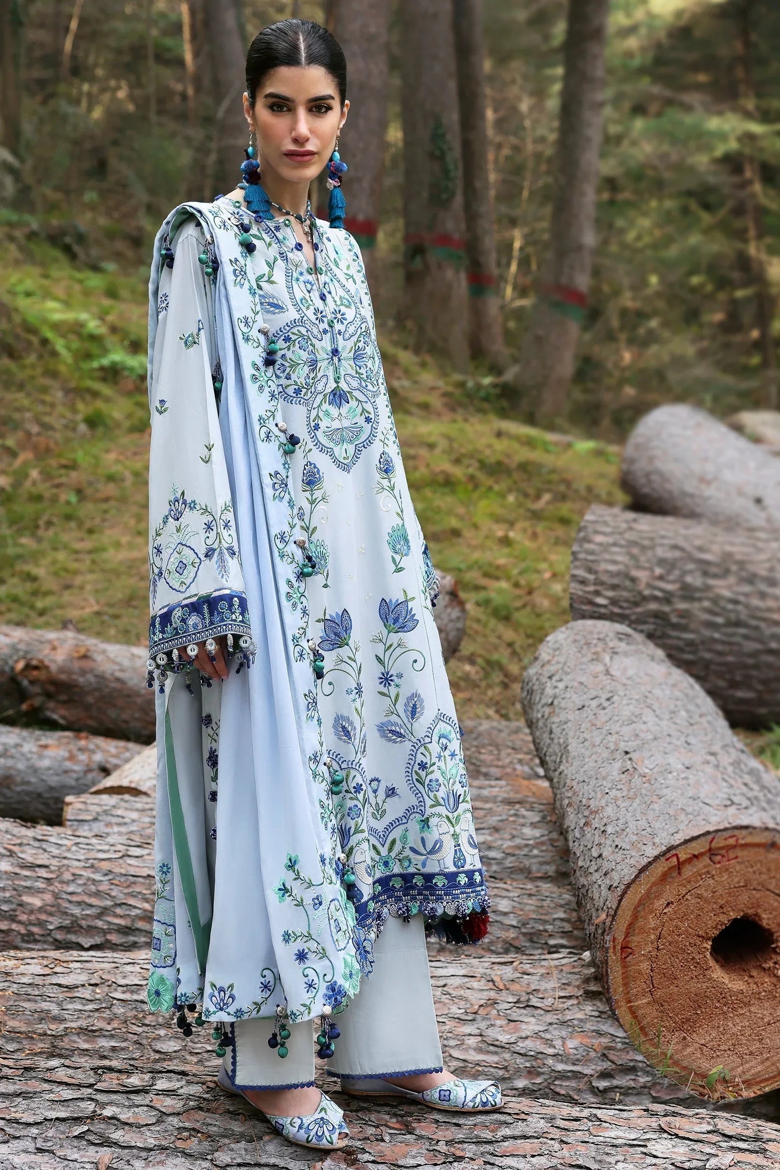 Zaha | Lawn 25 | KASHUR (ZL25-11 A) - Aqsa Fabrics