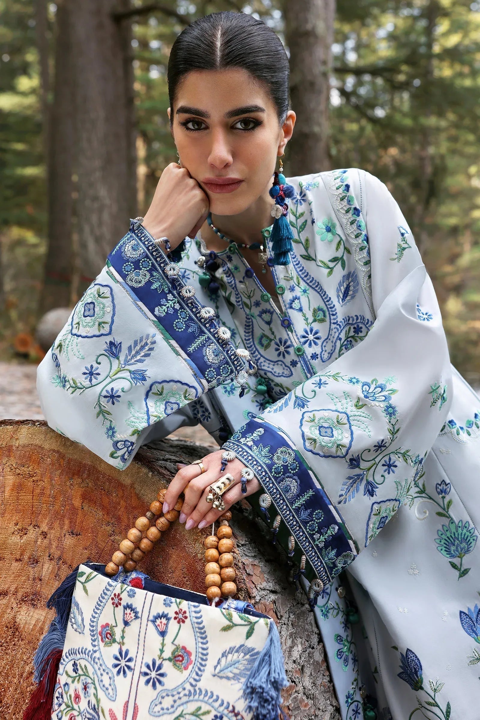 Zaha | Lawn 25 | KASHUR (ZL25-11 A) - Aqsa Fabrics
