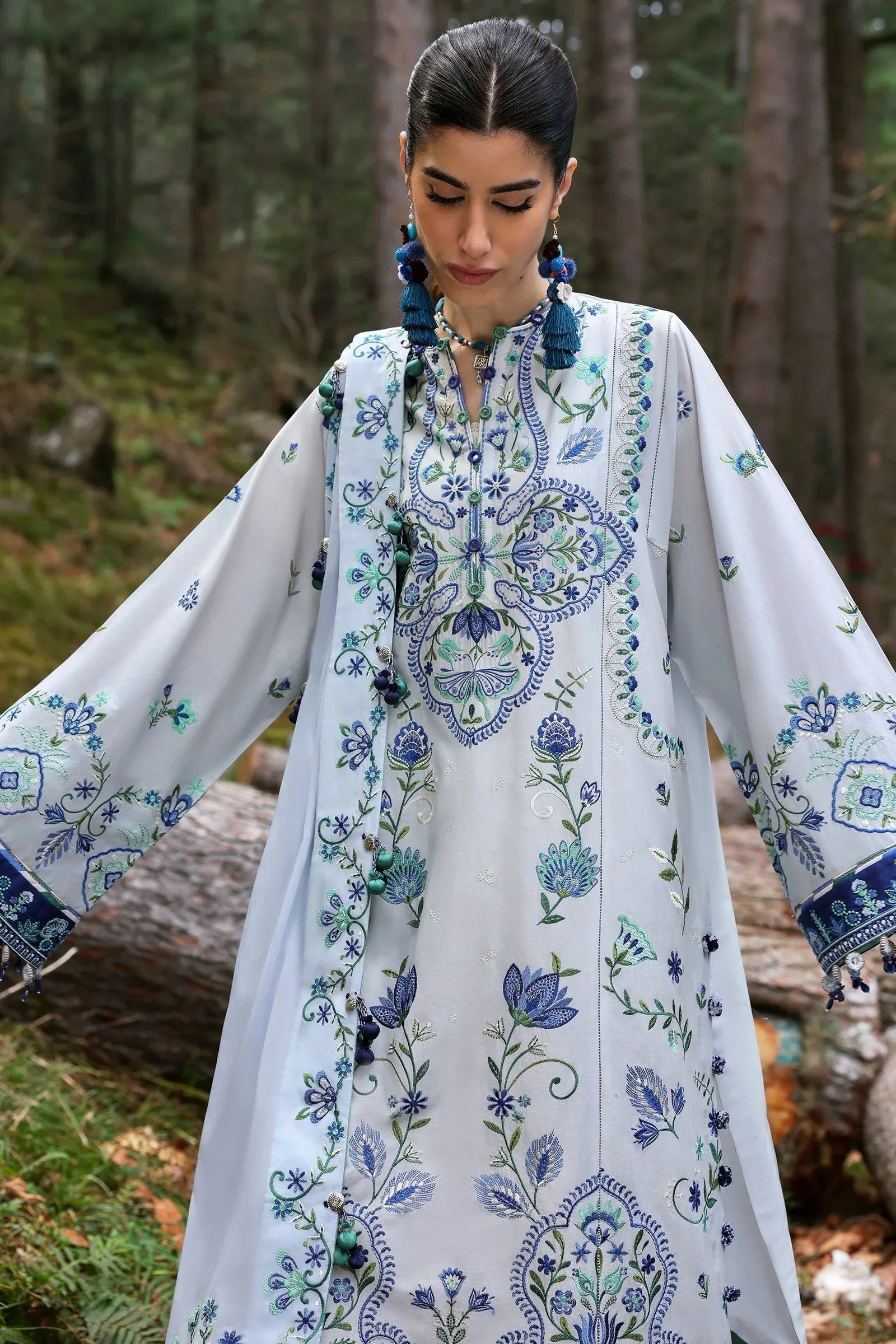 Zaha | Lawn 25 | KASHUR (ZL25-11 A) - Aqsa Fabrics