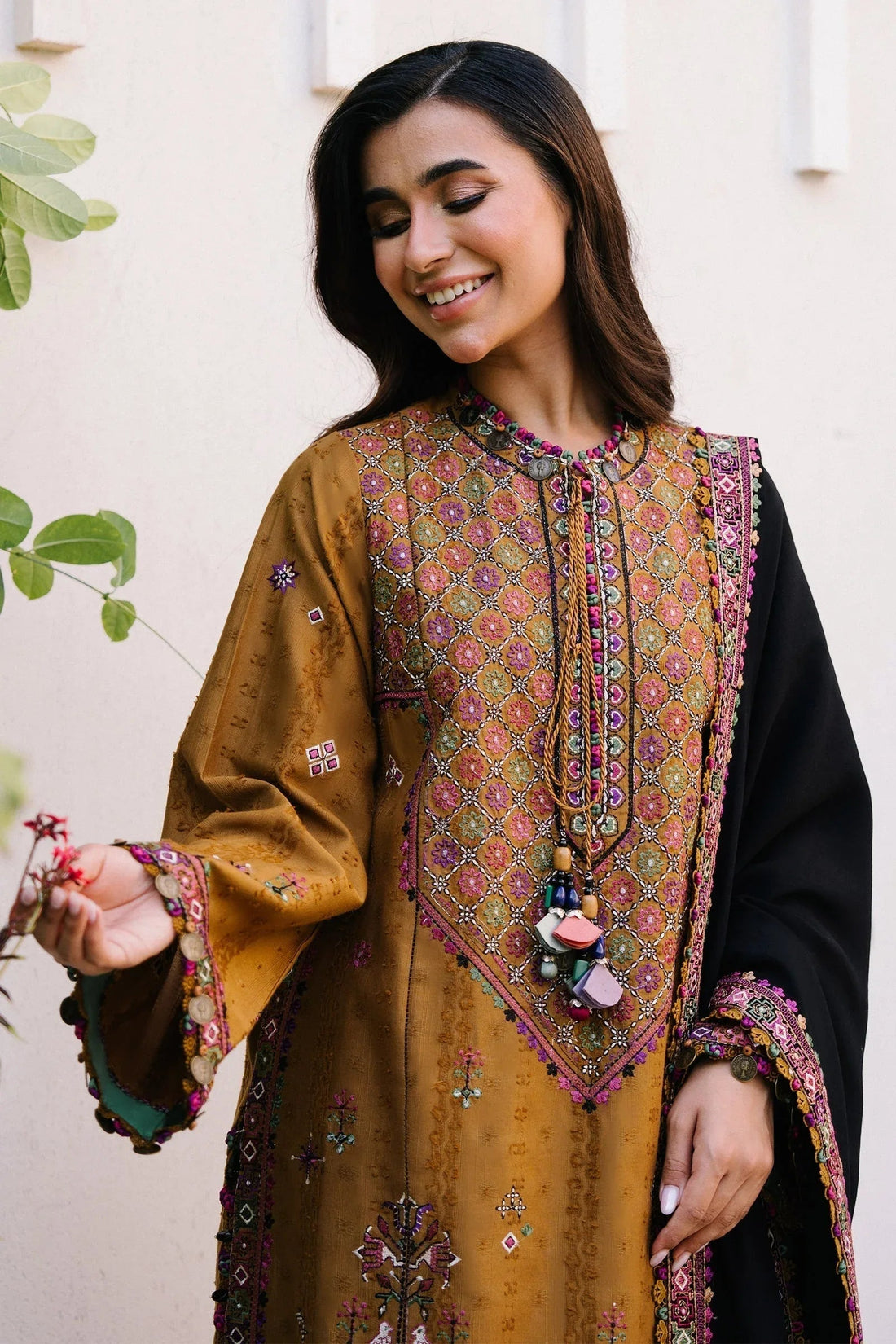 Zaha | Winter 2024 |  GULZAR (ZW24-03) - Aqsa Fabrics