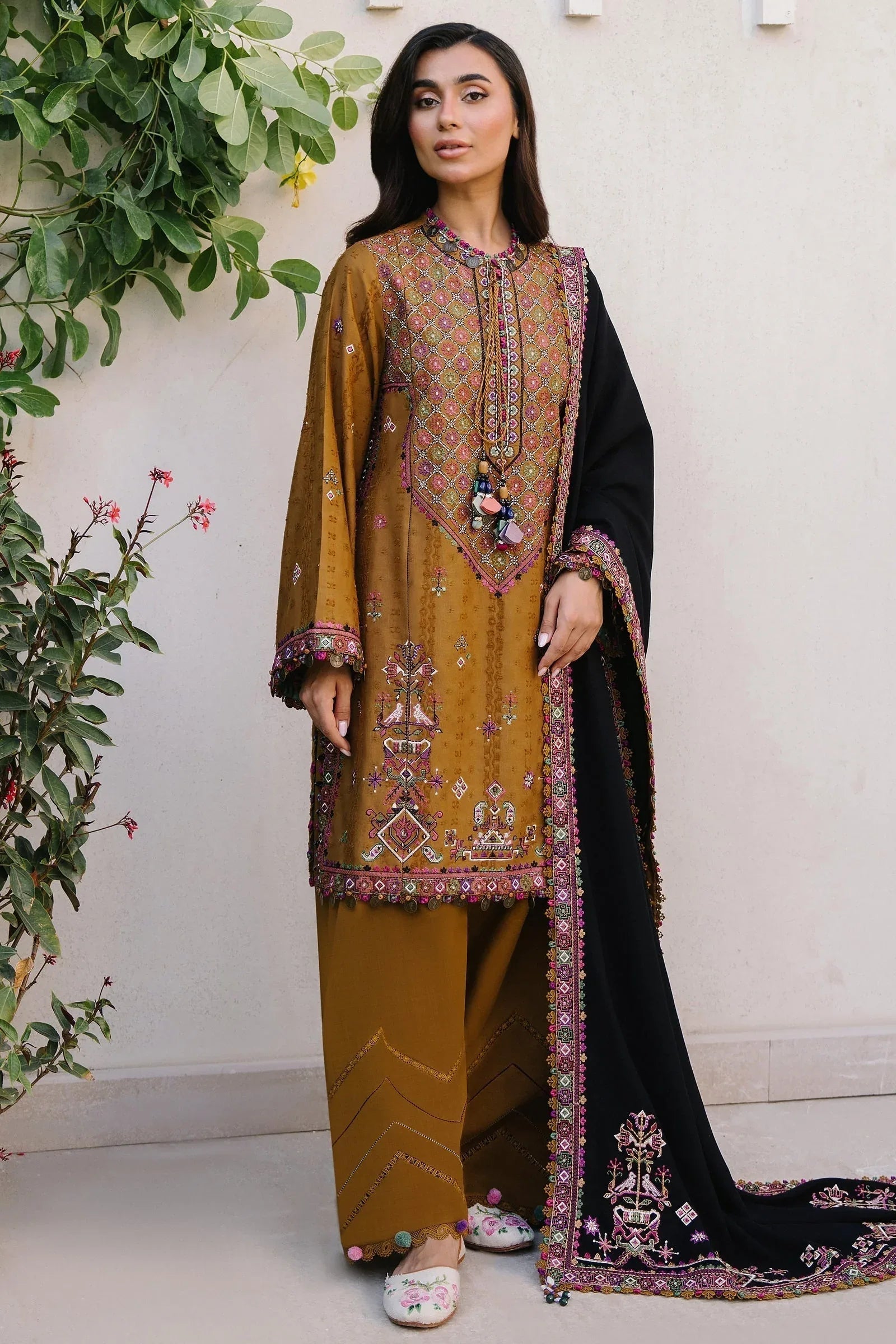 Zaha | Winter 2024 |  GULZAR (ZW24-03) - Aqsa Fabrics
