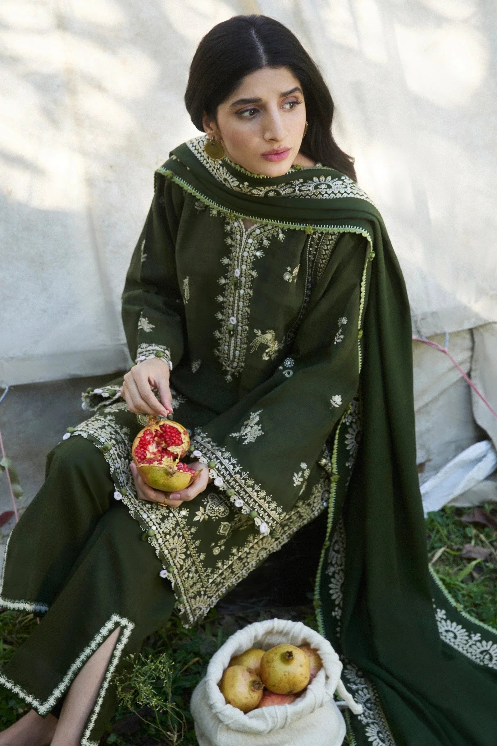 Zaha | Winter 2024 |  SABAAZ (ZW24-01) - Aqsa Fabrics