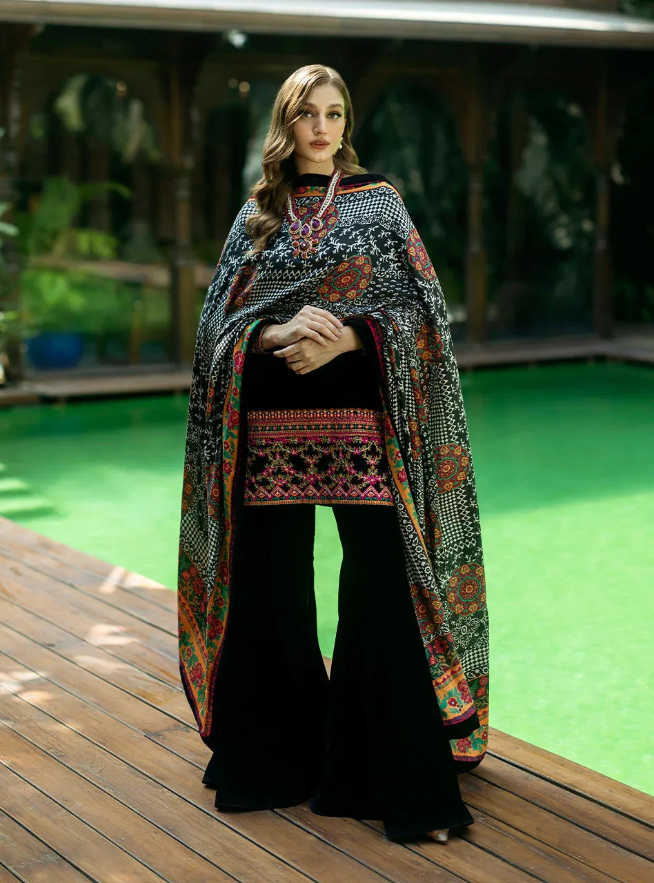 Zainab Chottani | Makhmal Luxe Pret | Zulmat - Aqsa Fabrics
