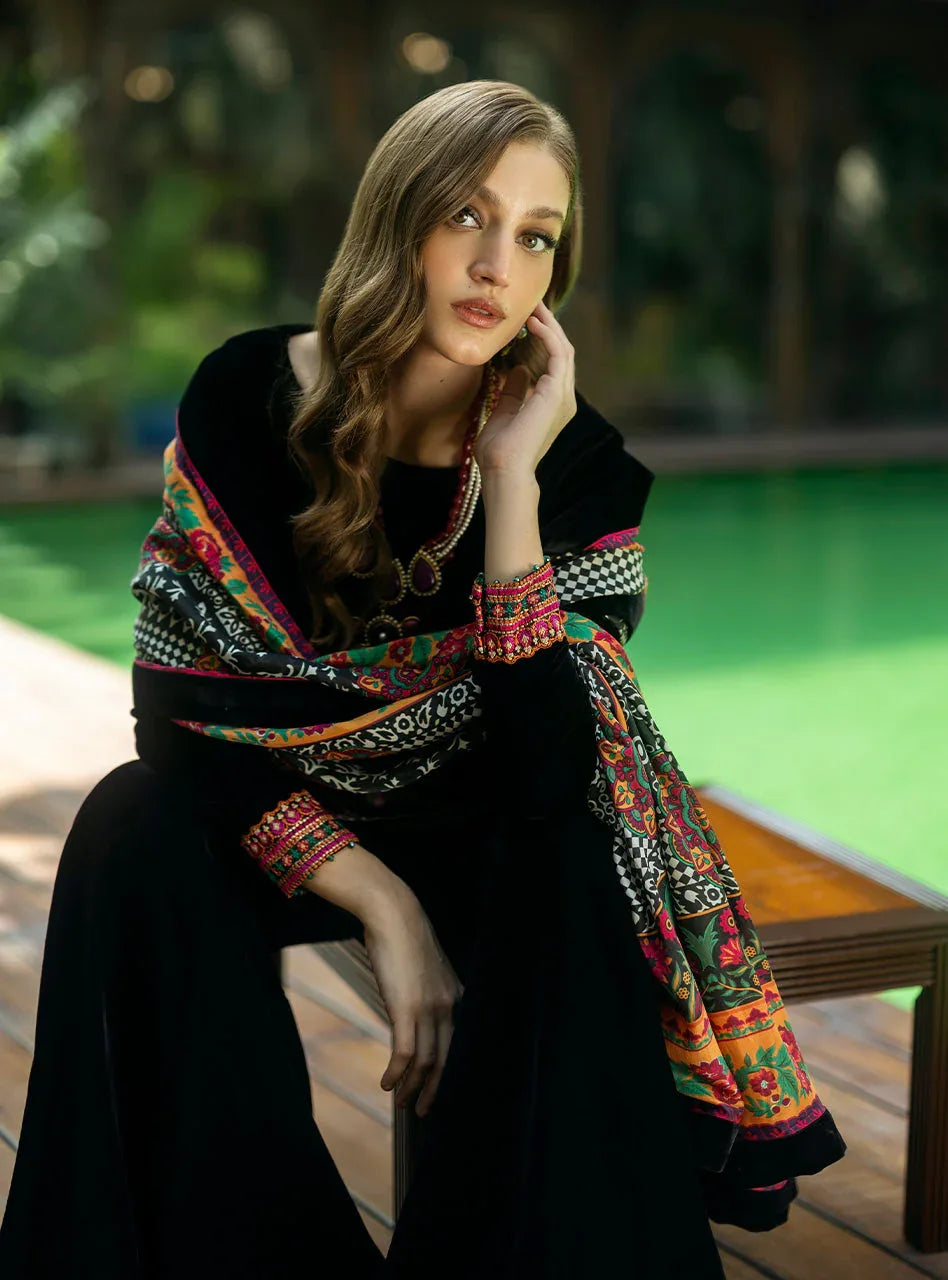 Zainab Chottani | Makhmal Luxe Pret | Zulmat - Aqsa Fabrics