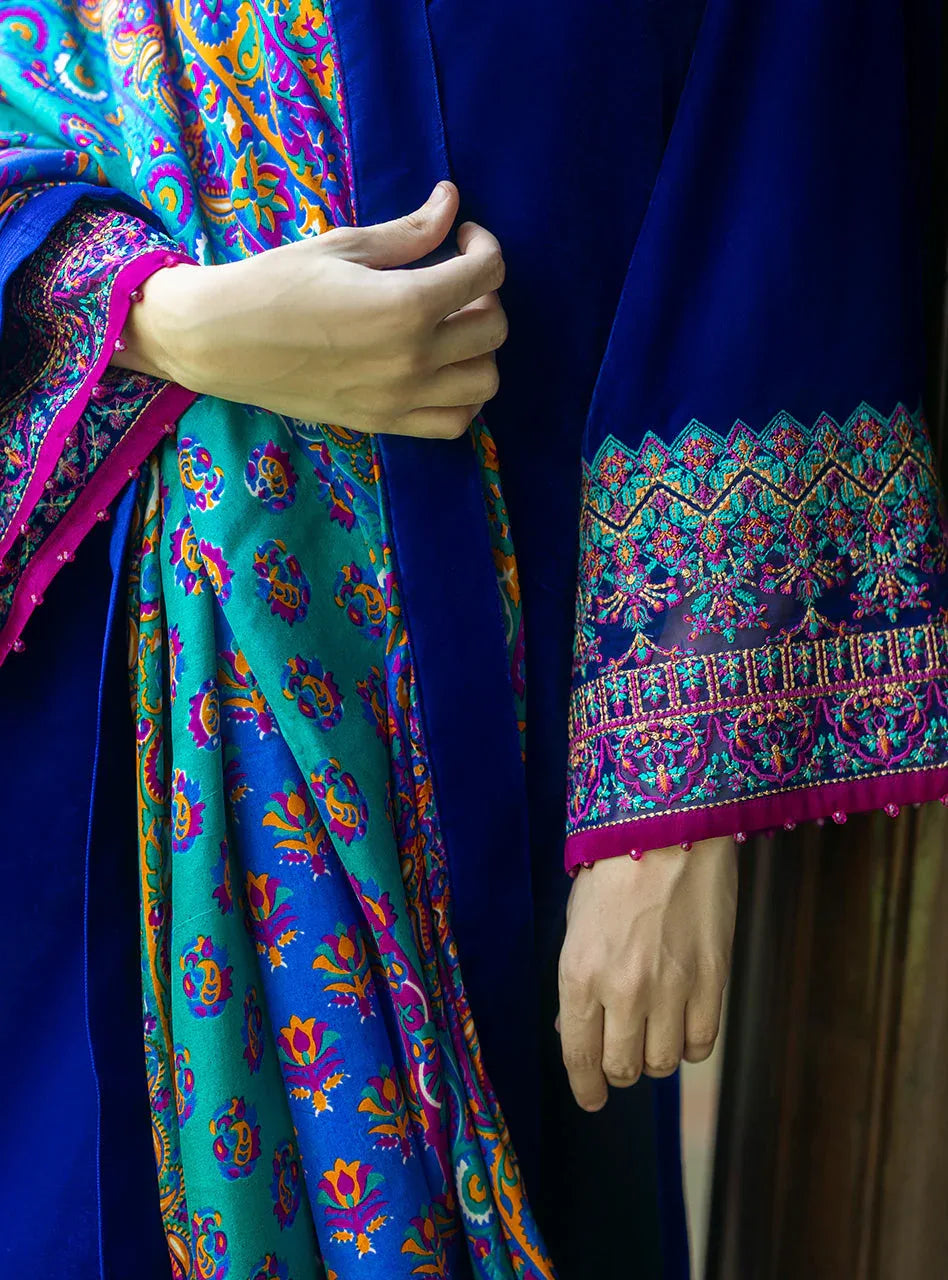 Zainab Chottani | Makhmal Luxe Pret | Shafaq - Aqsa Fabrics