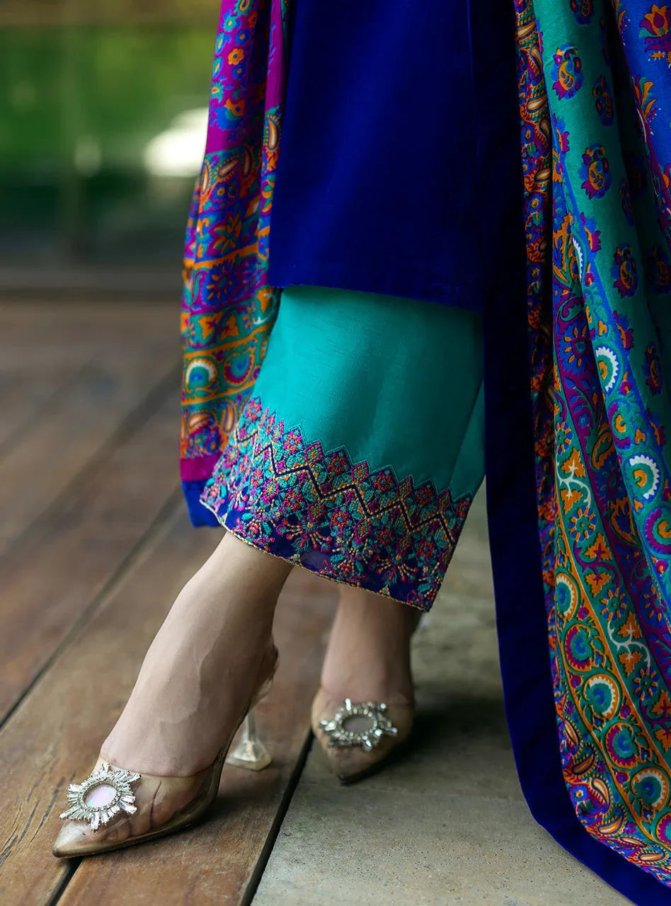 Zainab Chottani | Makhmal Luxe Pret | Shafaq - Aqsa Fabrics