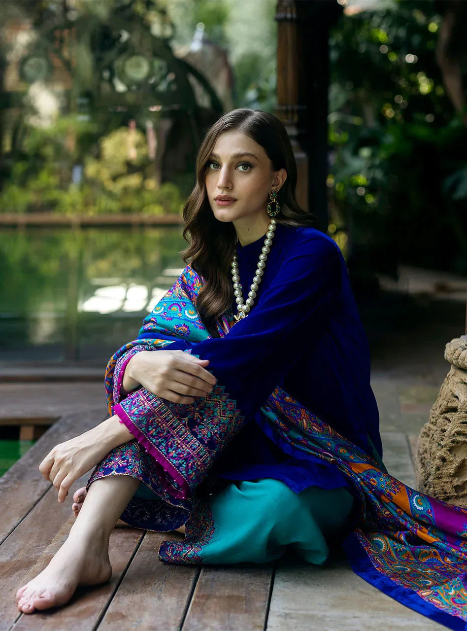 Zainab Chottani | Makhmal Luxe Pret | Shafaq - Aqsa Fabrics
