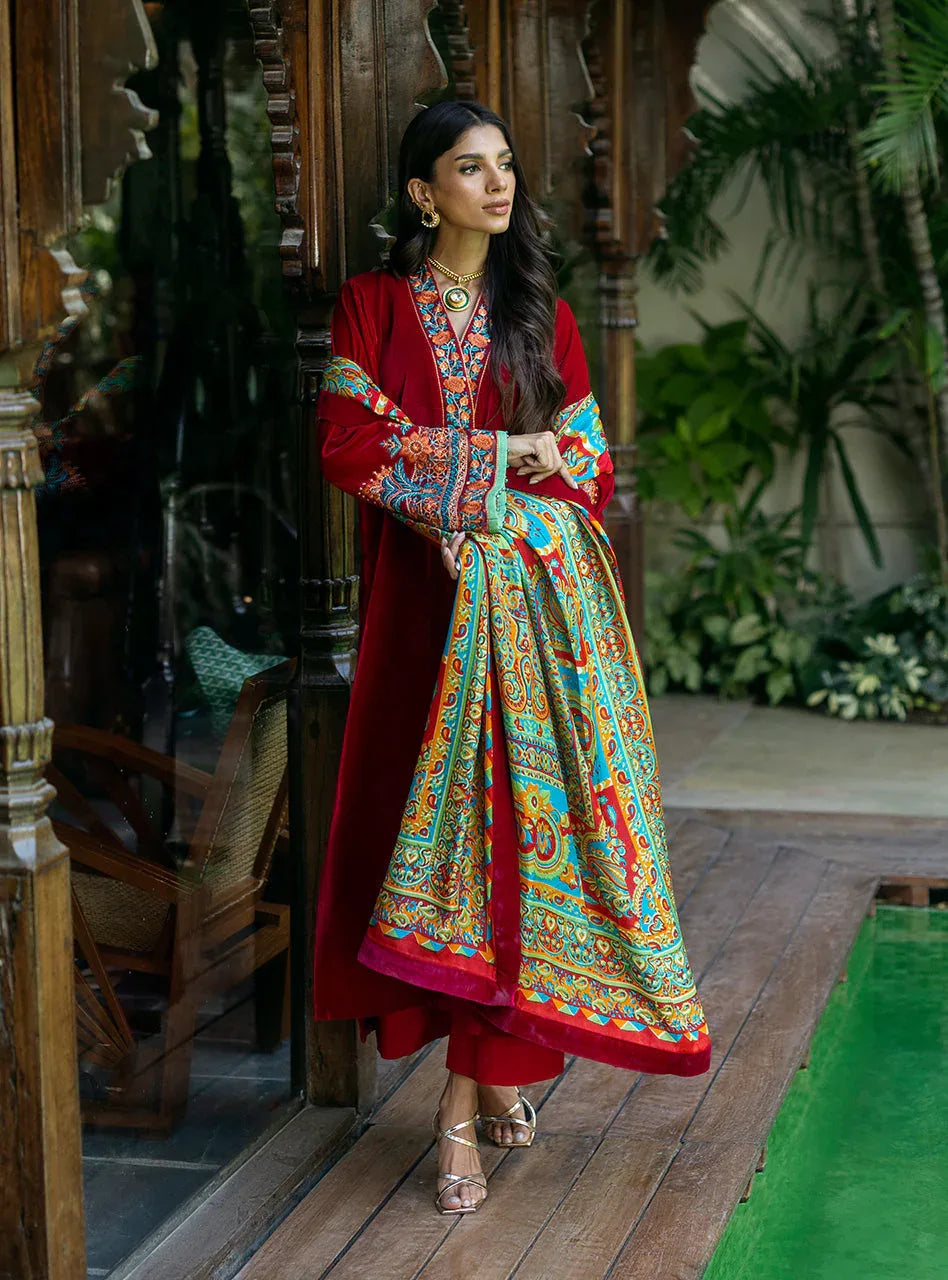 Zainab Chottani | Makhmal Luxe Pret | Shehla - Aqsa Fabrics