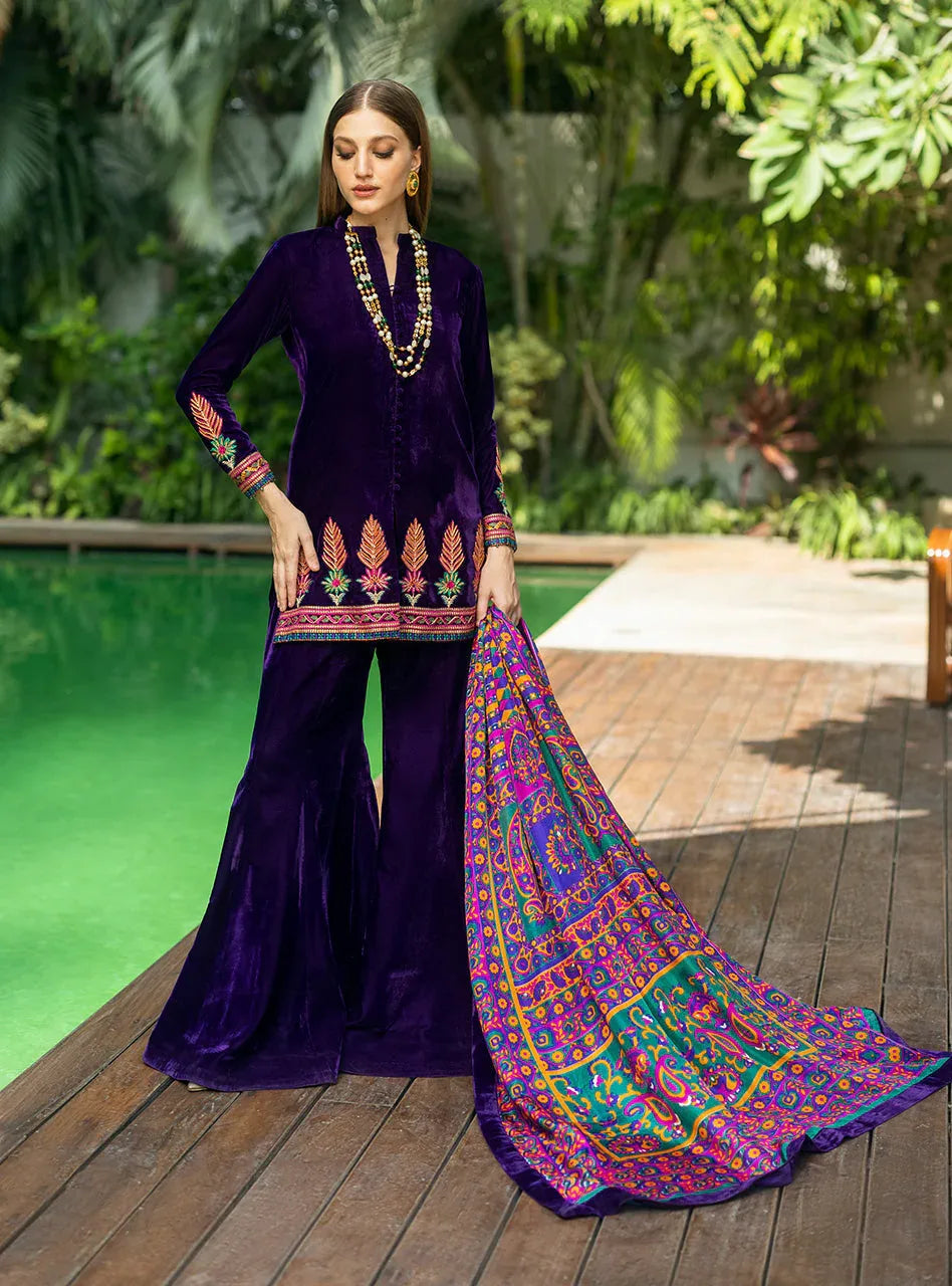 Zainab Chottani | Makhmal Luxe Pret | Habibeh - Aqsa Fabrics