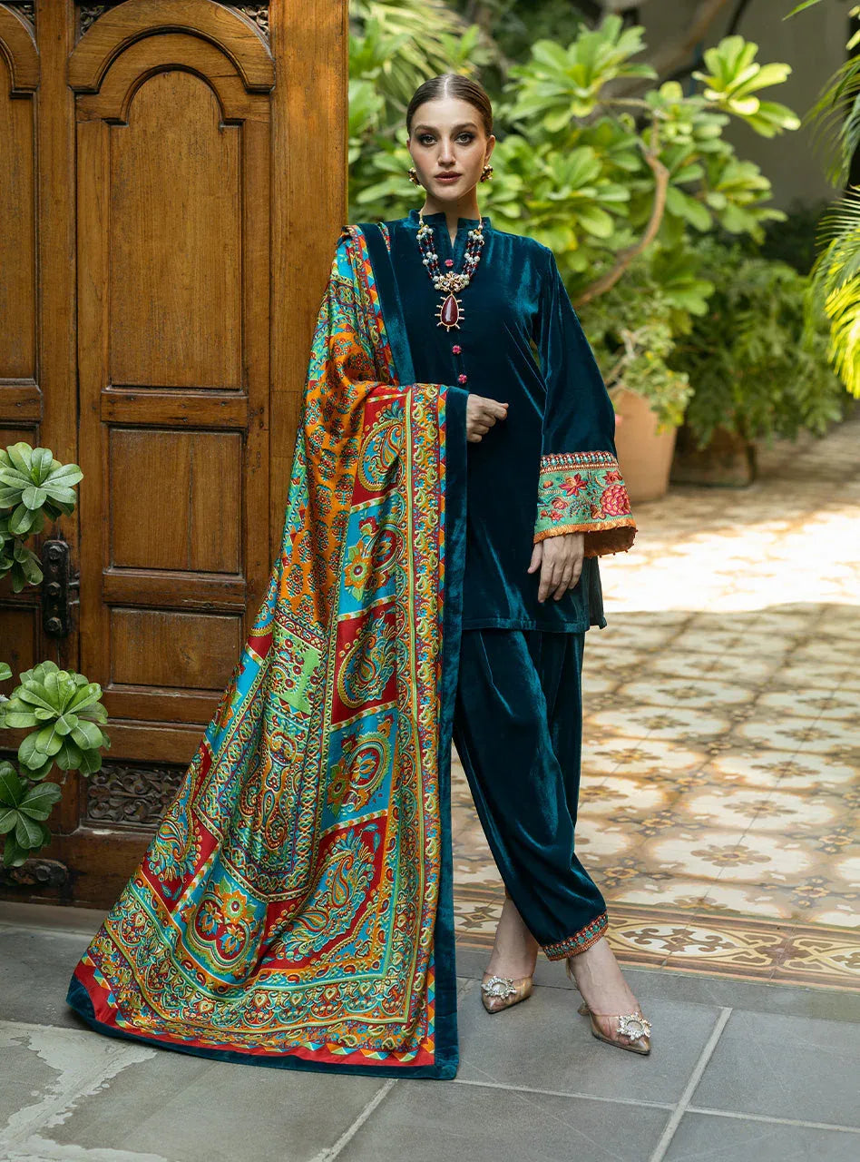 Zainab Chottani | Makhmal Luxe Pret | Avizeh - Aqsa Fabrics