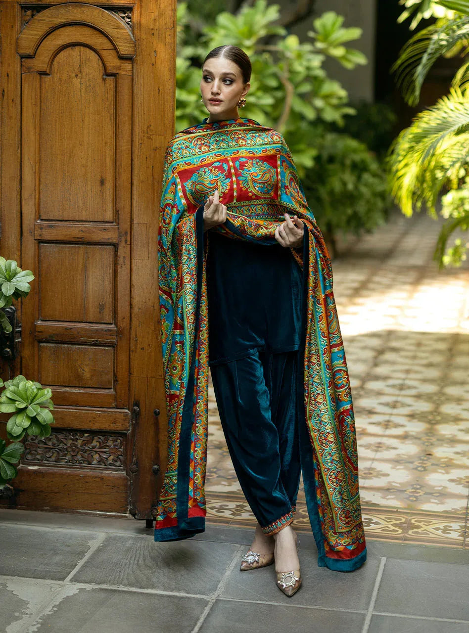 Zainab Chottani | Makhmal Luxe Pret | Avizeh - Aqsa Fabrics