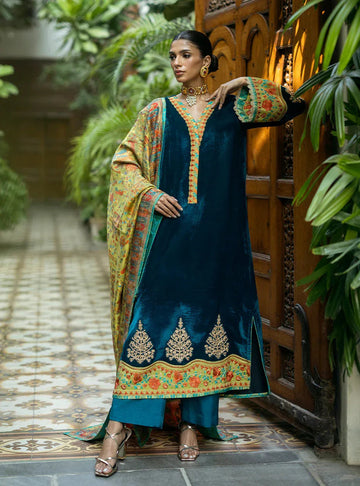 Zainab Chottani | Makhmal Luxe Pret | Soltani - Aqsa Fabrics