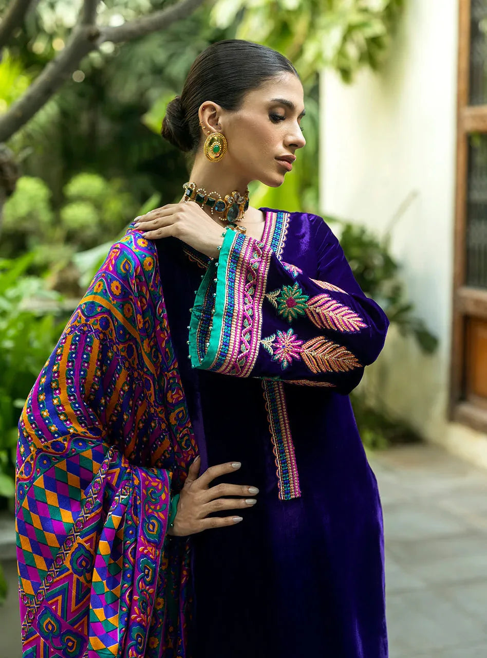 Zainab Chottani | Makhmal Luxe Pret | Rangin - Aqsa Fabrics