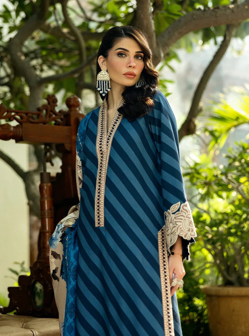 Zainab Chottani | Winter Shawls 24 |  Alayna - Aqsa Fabrics