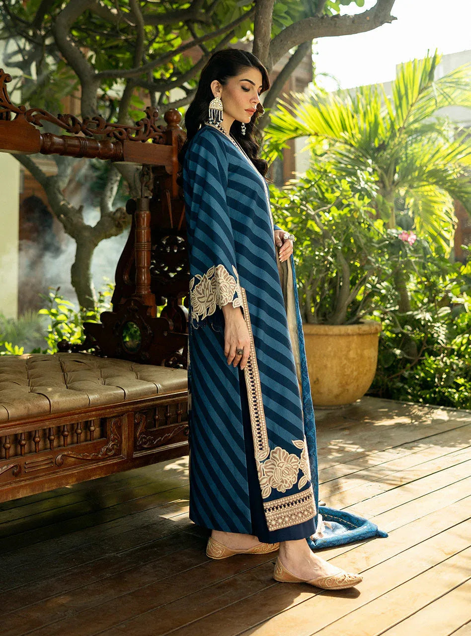 Zainab Chottani | Winter Shawls 24 |  Alayna - Aqsa Fabrics